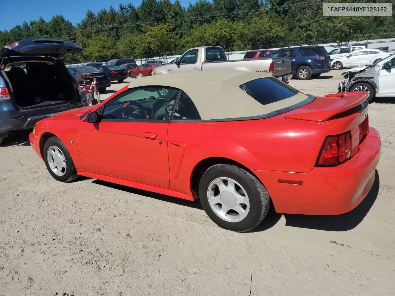 2000 Ford Mustang VIN: 1FAFP4440YF128182 Lot: 75747624