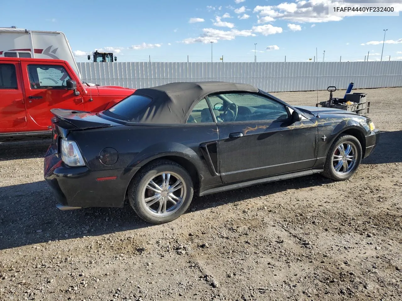 2000 Ford Mustang VIN: 1FAFP4440YF232400 Lot: 76713344