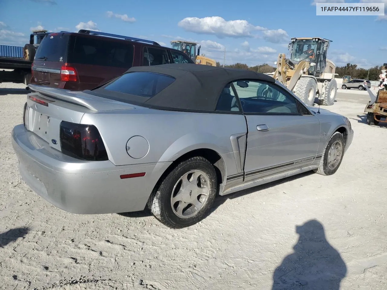 2000 Ford Mustang VIN: 1FAFP4447YF119656 Lot: 77693224