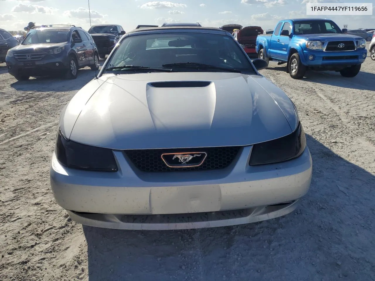 2000 Ford Mustang VIN: 1FAFP4447YF119656 Lot: 77693224