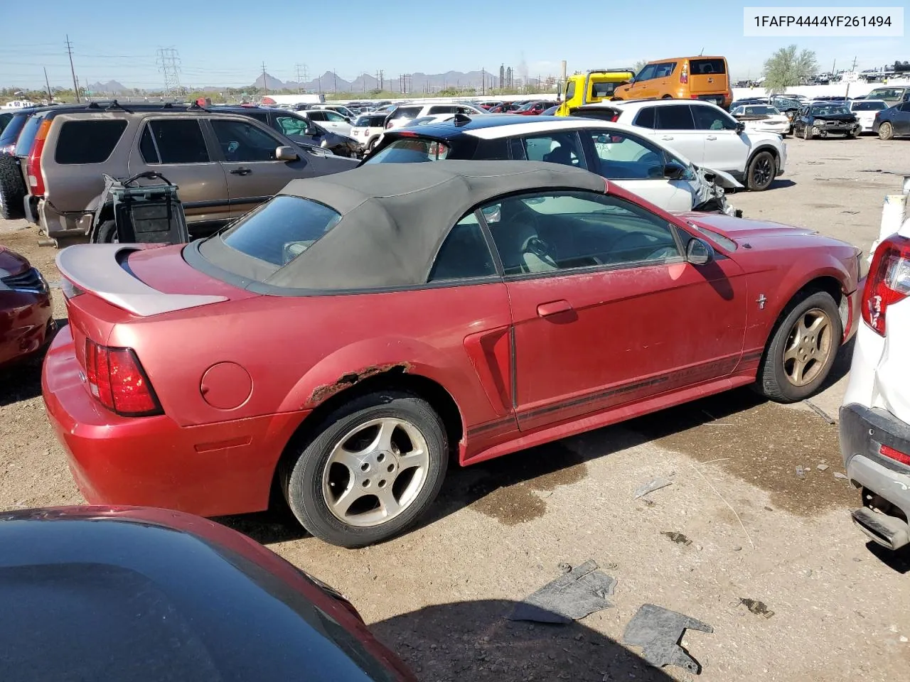 2000 Ford Mustang VIN: 1FAFP4444YF261494 Lot: 79489664