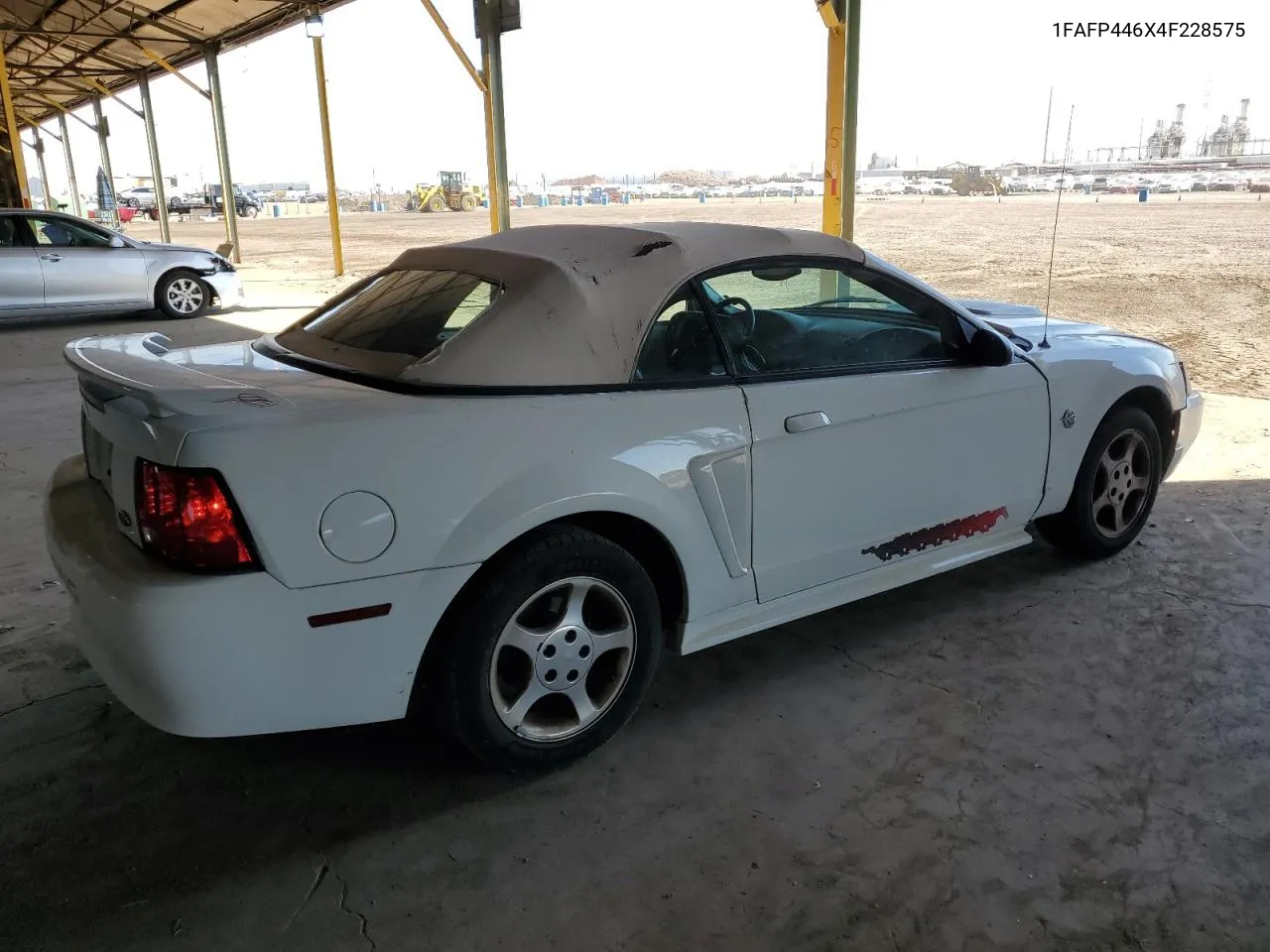 2004 Ford Mustang VIN: 1FAFP446X4F228575 Lot: 72377434