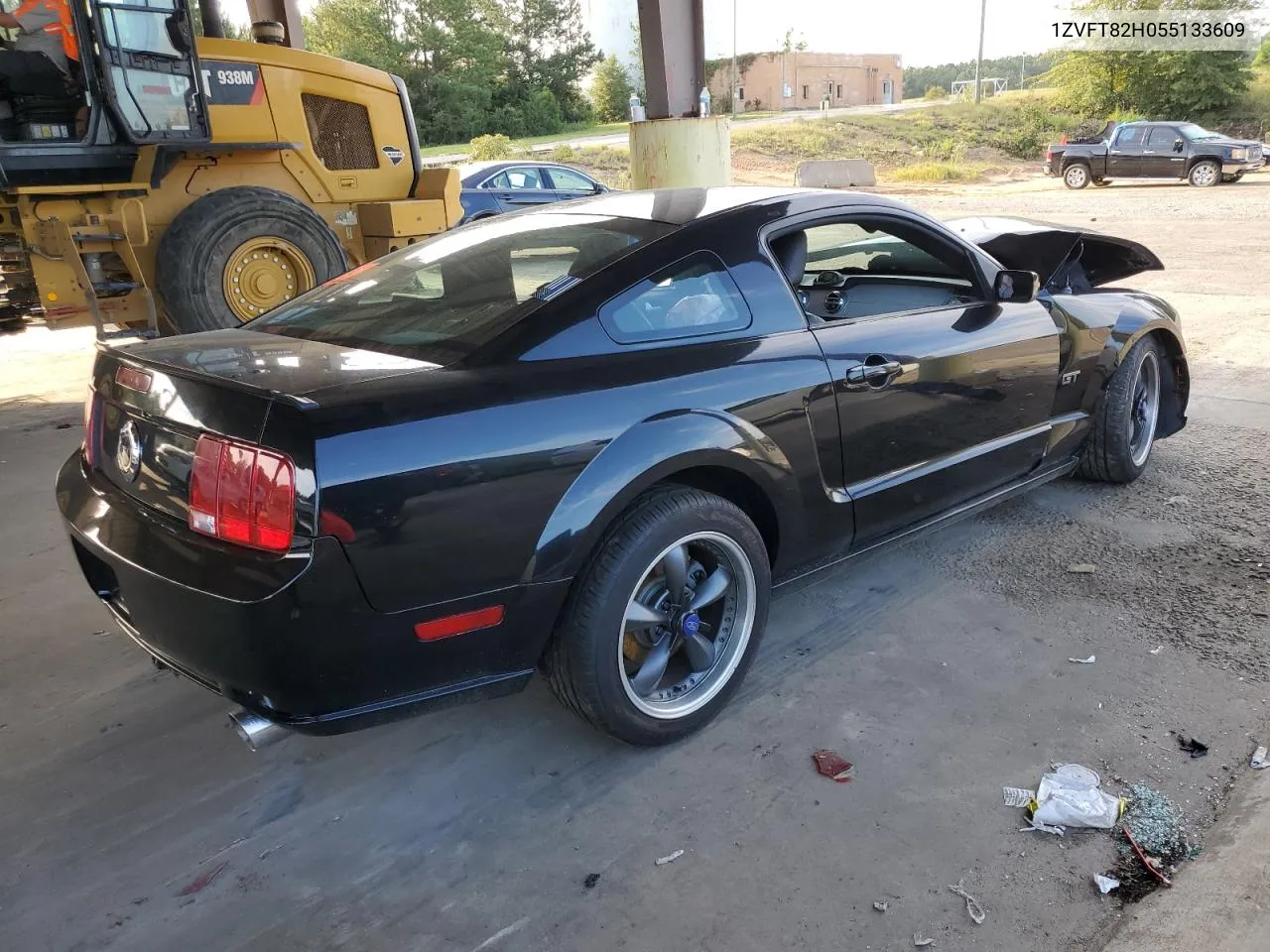 2005 Ford Mustang Gt VIN: 1ZVFT82H055133609 Lot: 68753204