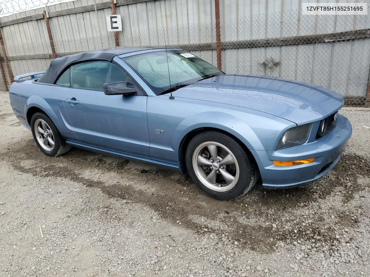 2005 Ford Mustang Gt VIN: 1ZVFT85H155251695 Lot: 76260514