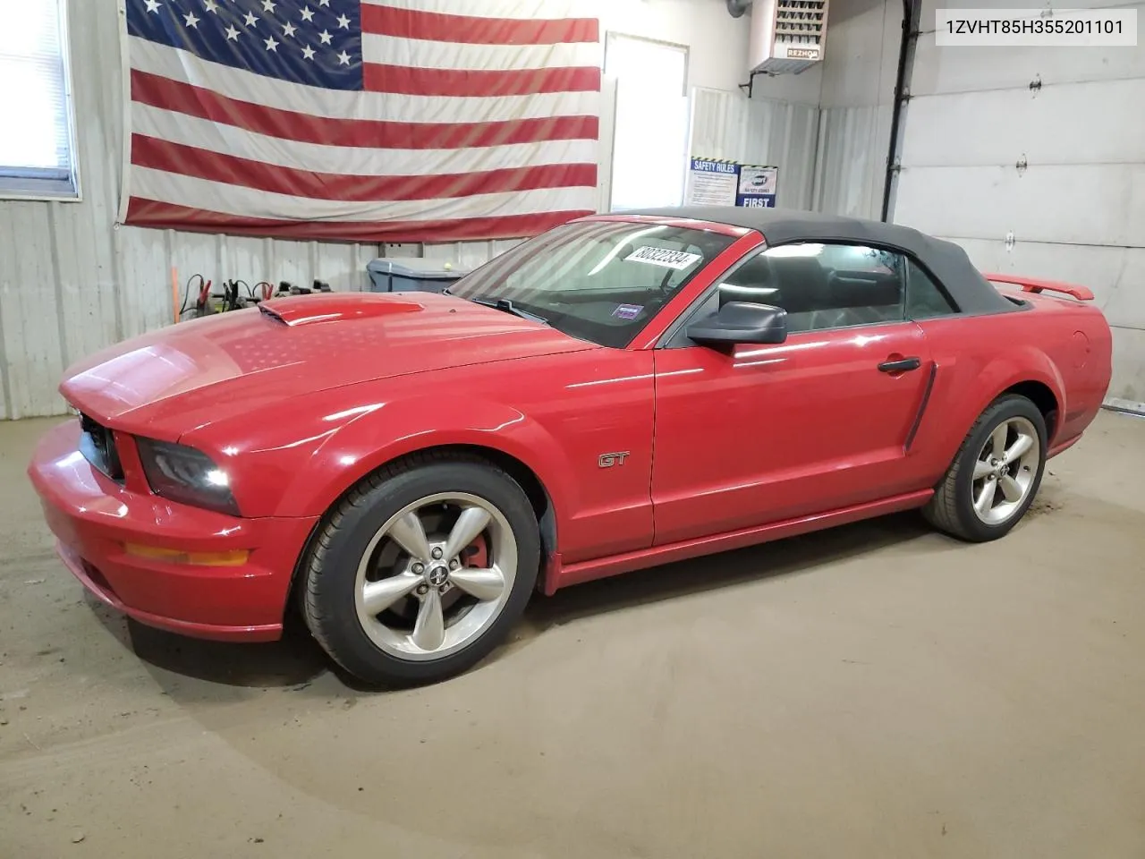 2005 Ford Mustang Gt VIN: 1ZVHT85H355201101 Lot: 80322334