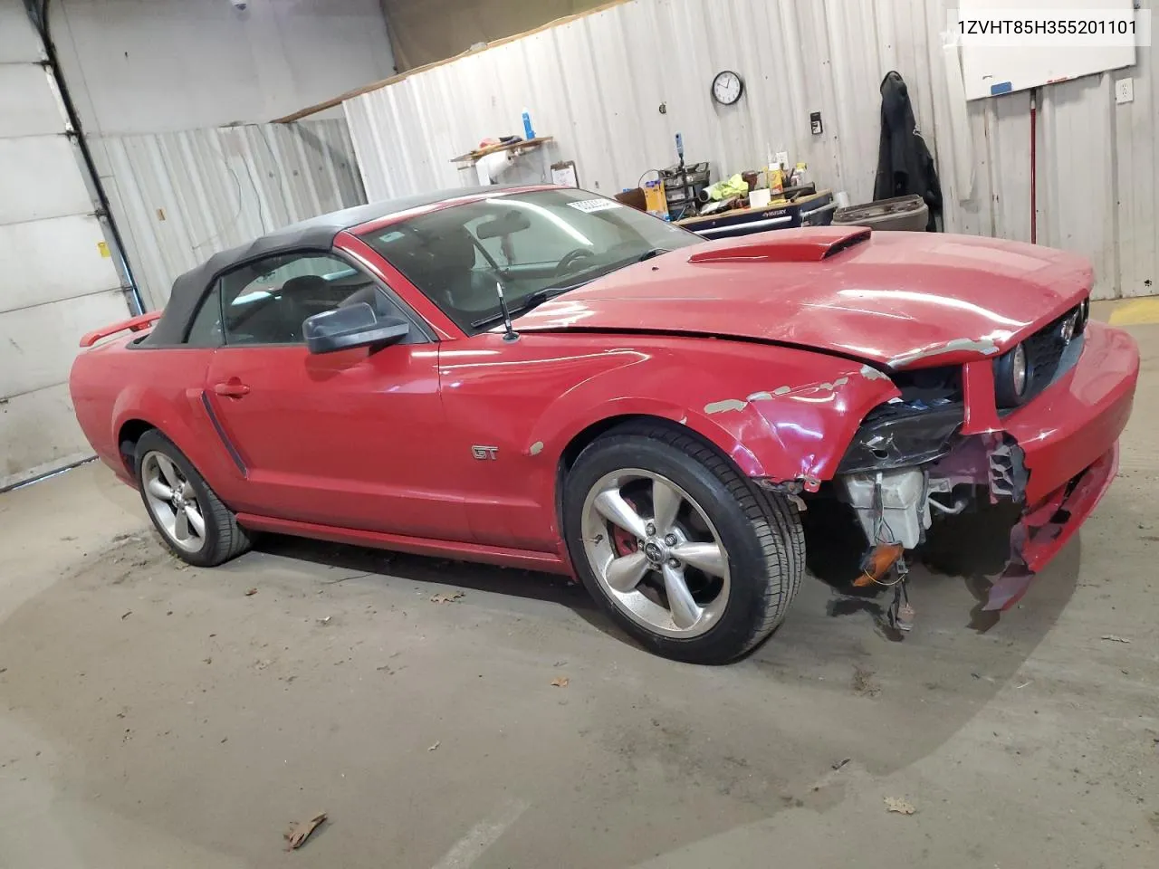 2005 Ford Mustang Gt VIN: 1ZVHT85H355201101 Lot: 80322334