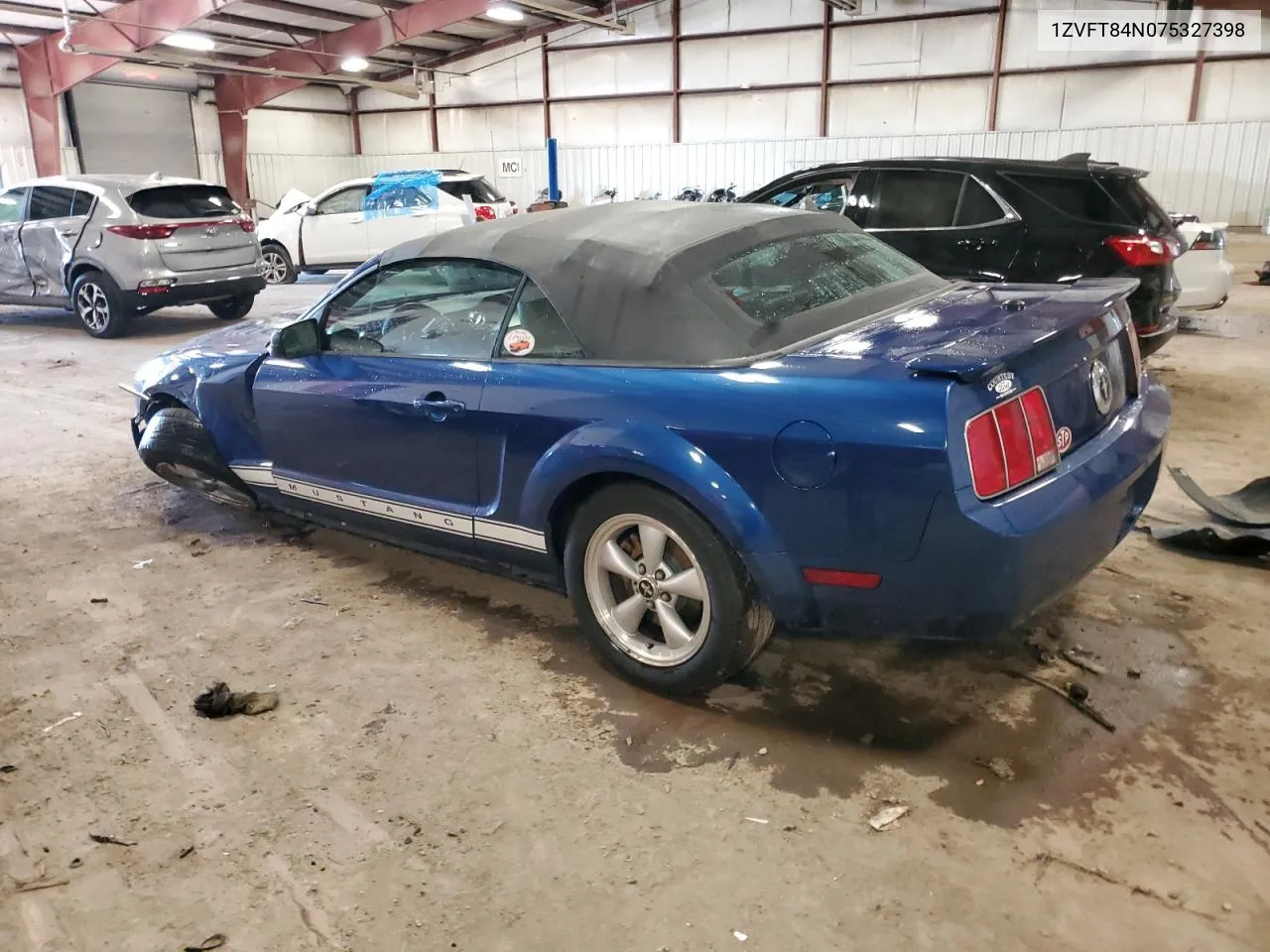 2007 Ford Mustang VIN: 1ZVFT84N075327398 Lot: 68105184