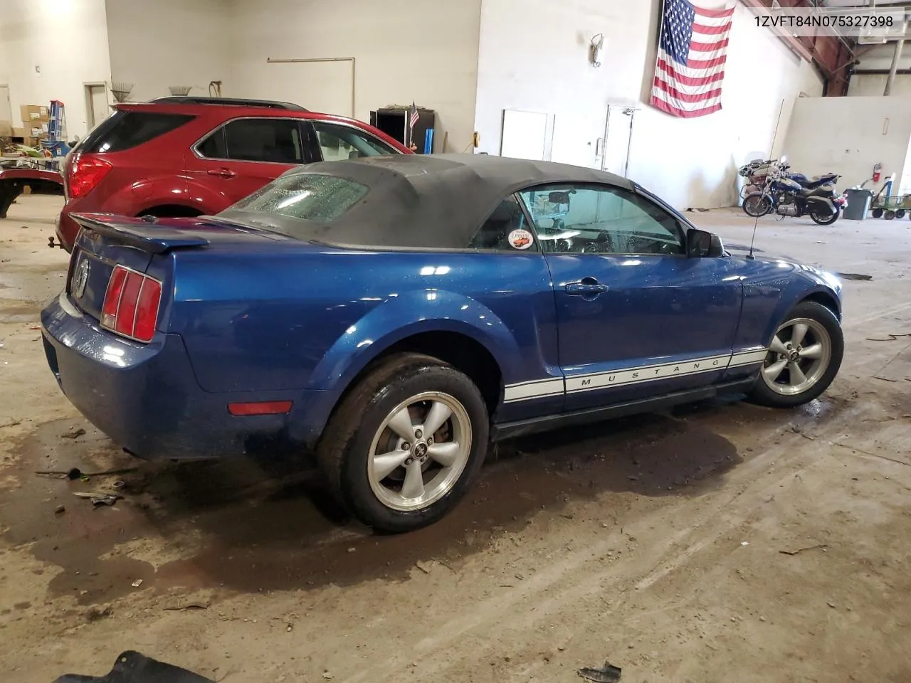 2007 Ford Mustang VIN: 1ZVFT84N075327398 Lot: 68105184