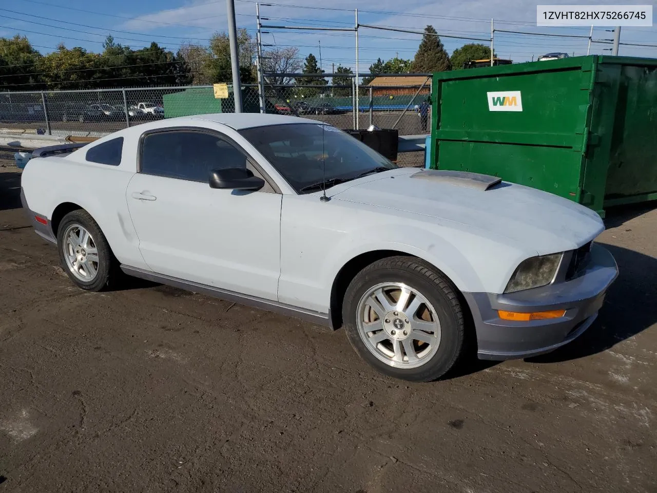 2007 Ford Mustang Gt VIN: 1ZVHT82HX75266745 Lot: 71319694