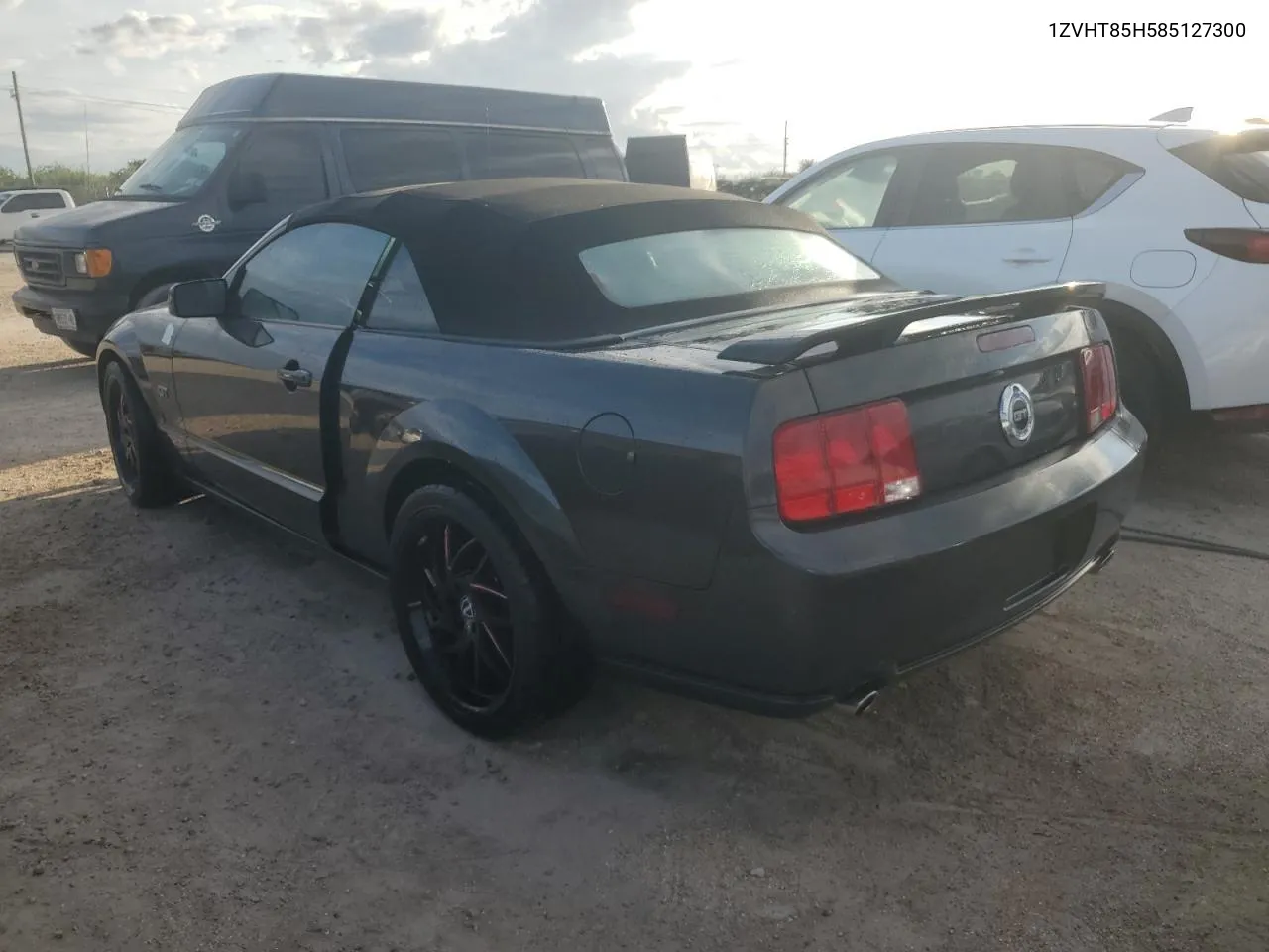 2008 Ford Mustang Gt VIN: 1ZVHT85H585127300 Lot: 73998654