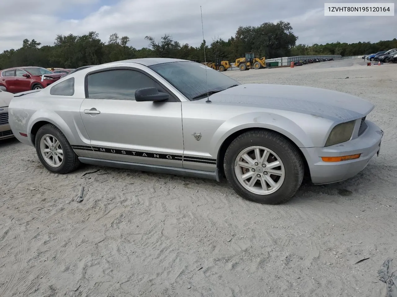 2009 Ford Mustang VIN: 1ZVHT80N195120164 Lot: 76830154