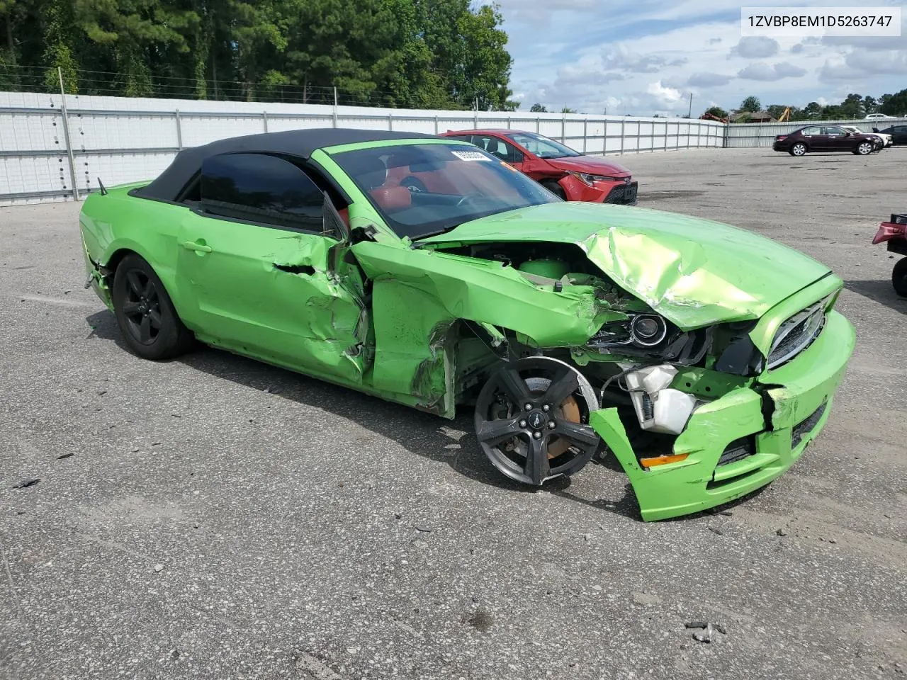 2013 Ford Mustang VIN: 1ZVBP8EM1D5263747 Lot: 69385094