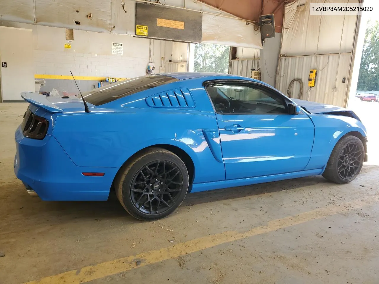 2013 Ford Mustang VIN: 1ZVBP8AM2D5215020 Lot: 70661104