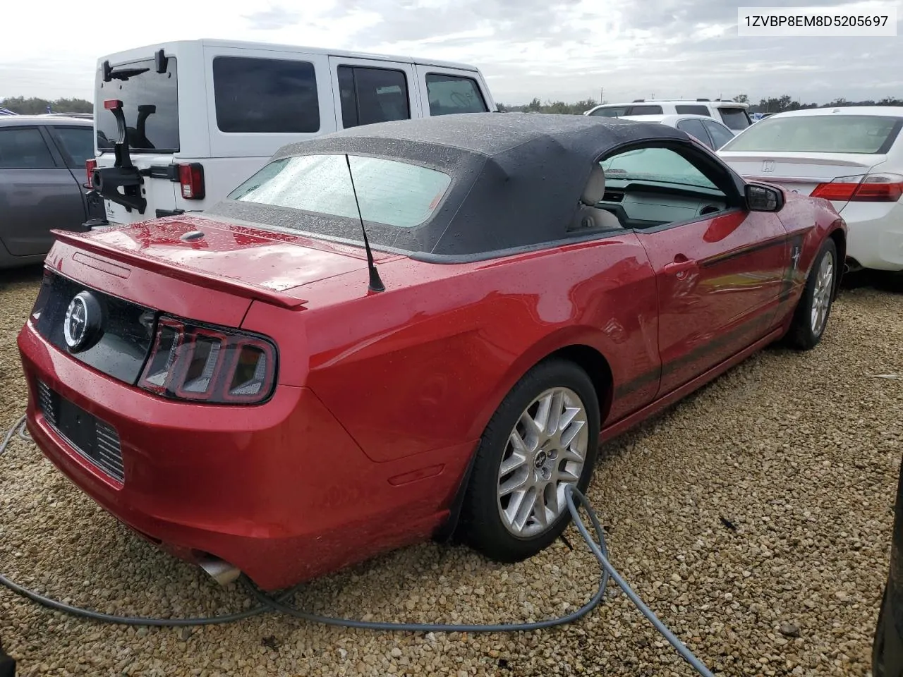 2013 Ford Mustang VIN: 1ZVBP8EM8D5205697 Lot: 74686084