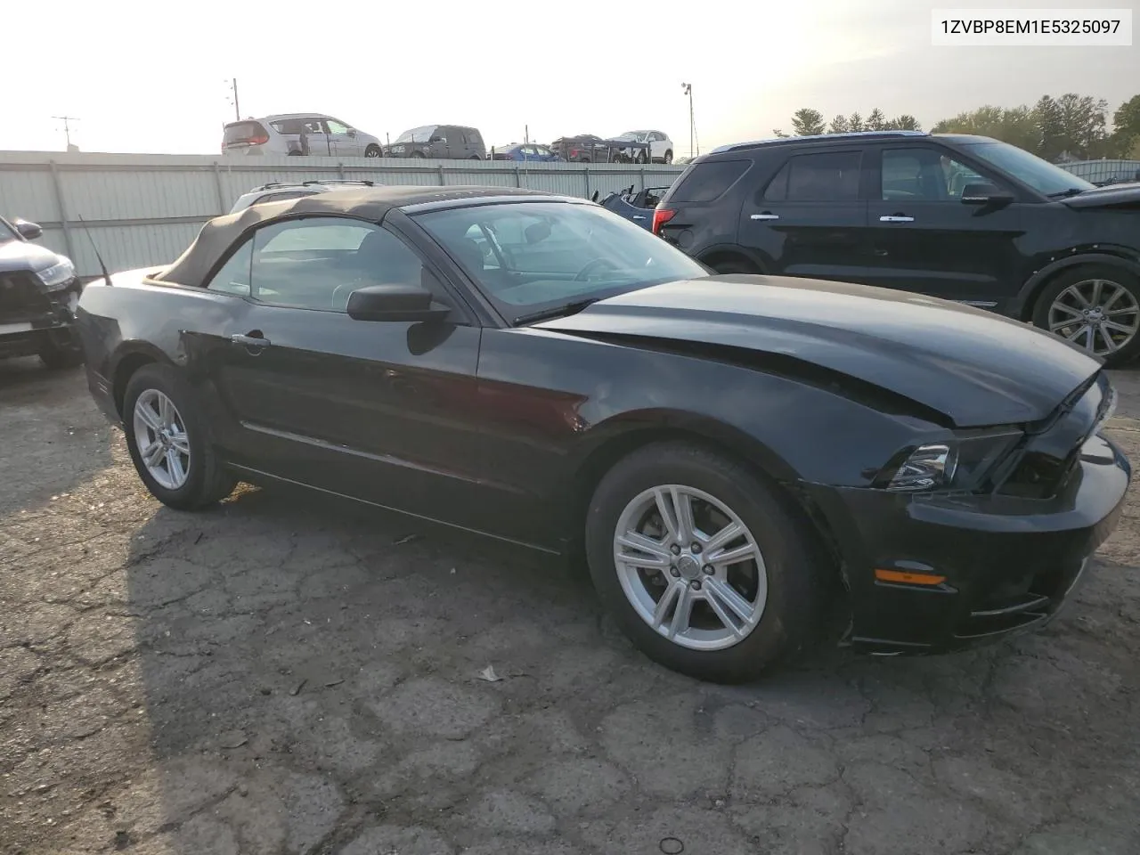 1ZVBP8EM1E5325097 2014 Ford Mustang