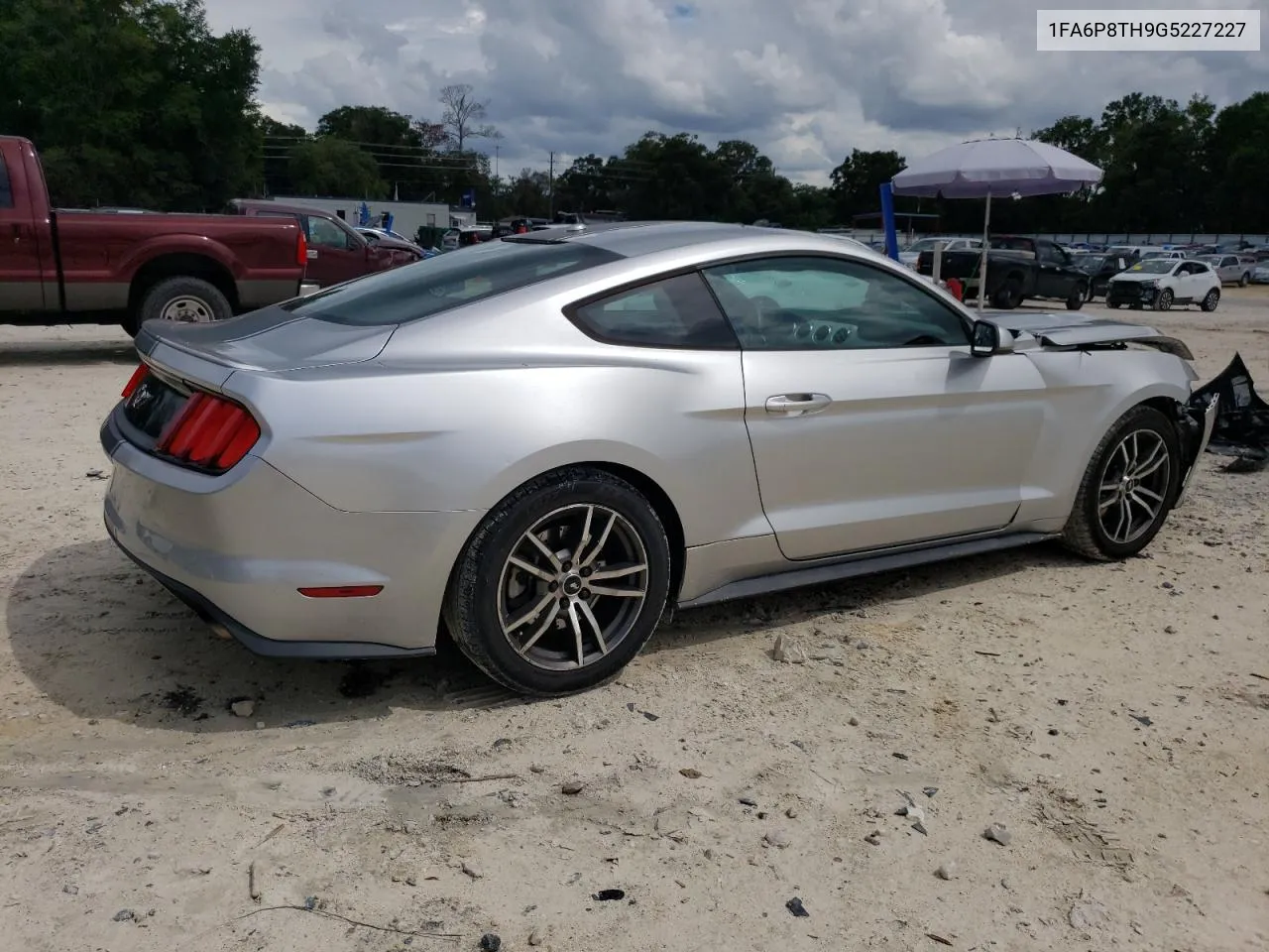 2016 Ford Mustang VIN: 1FA6P8TH9G5227227 Lot: 70868254