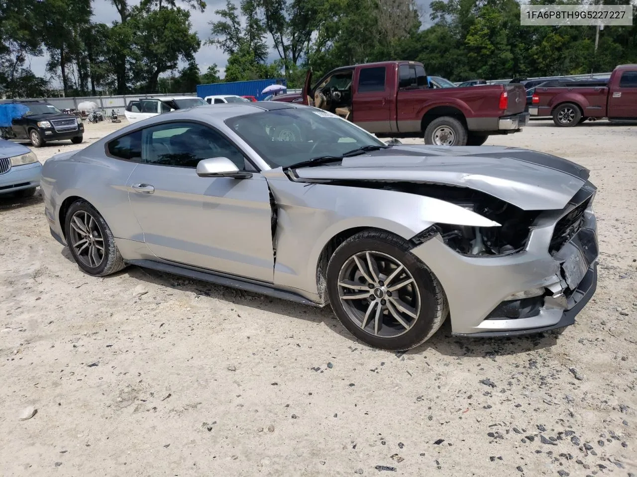 2016 Ford Mustang VIN: 1FA6P8TH9G5227227 Lot: 70868254