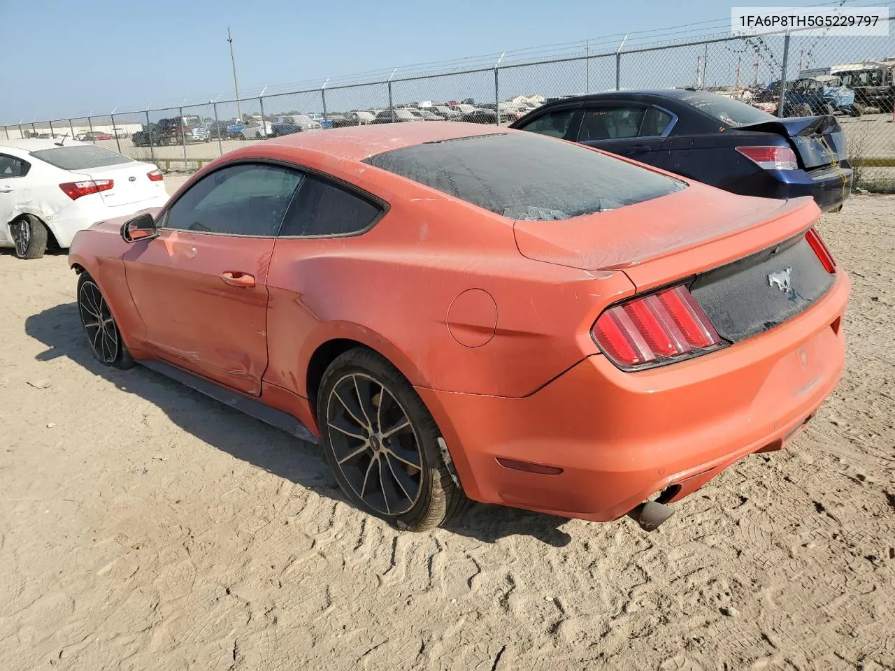 2016 Ford Mustang VIN: 1FA6P8TH5G5229797 Lot: 75873124