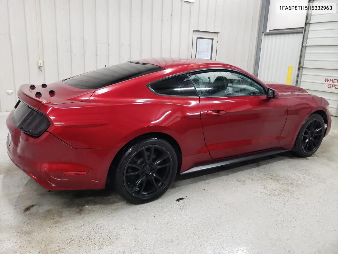 2017 Ford Mustang VIN: 1FA6P8TH5H5332963 Lot: 69224254