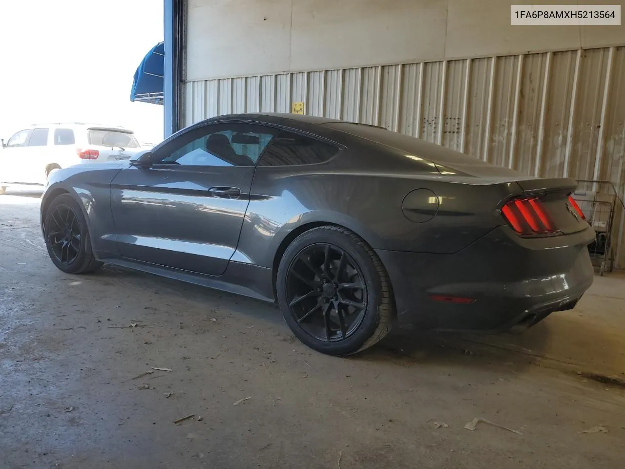 1FA6P8AMXH5213564 2017 Ford Mustang