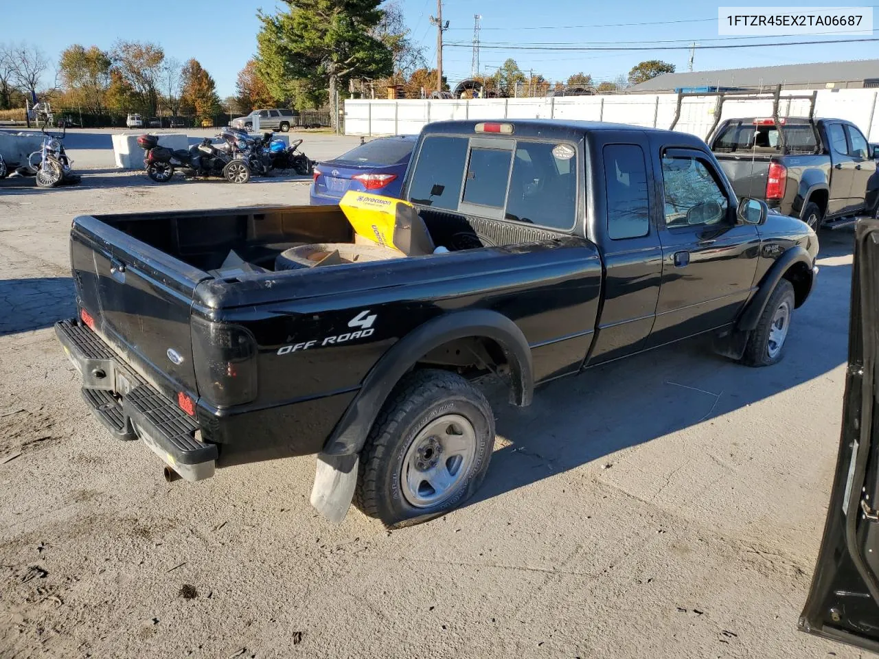 2002 Ford Ranger Super Cab VIN: 1FTZR45EX2TA06687 Lot: 75817384