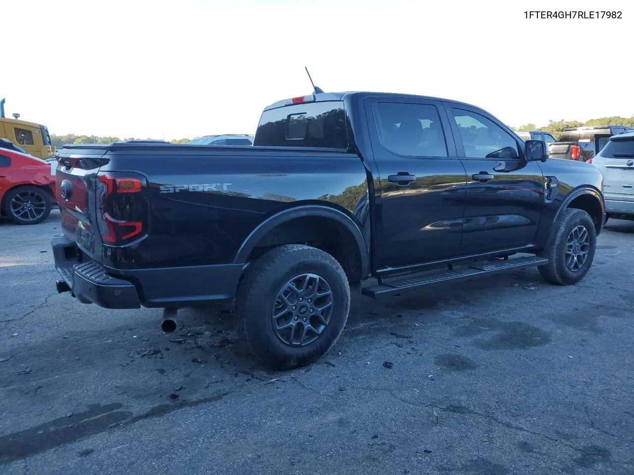 2024 Ford Ranger Xlt VIN: 1FTER4GH7RLE17982 Lot: 75858184