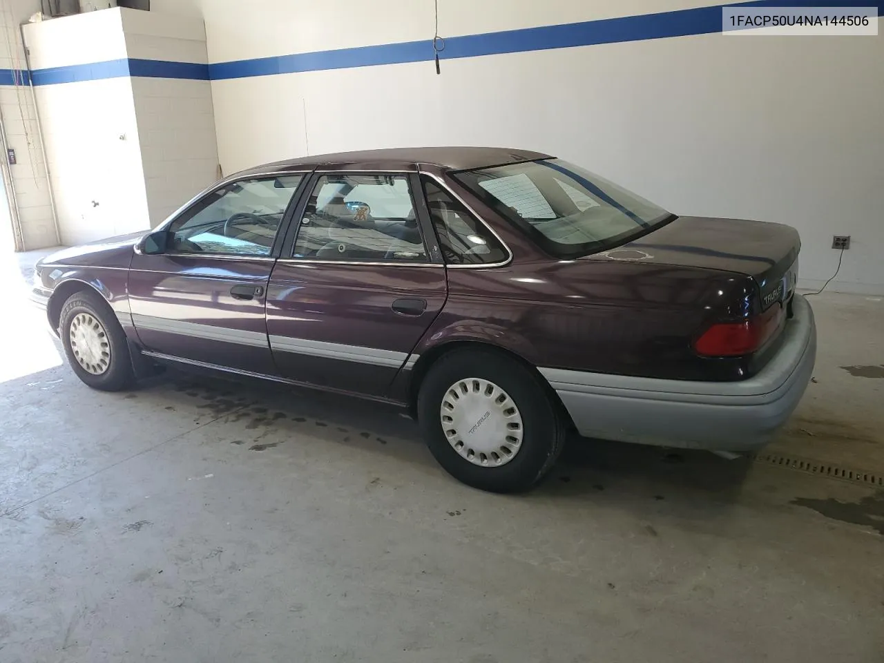 1992 Ford Taurus L VIN: 1FACP50U4NA144506 Lot: 80000064