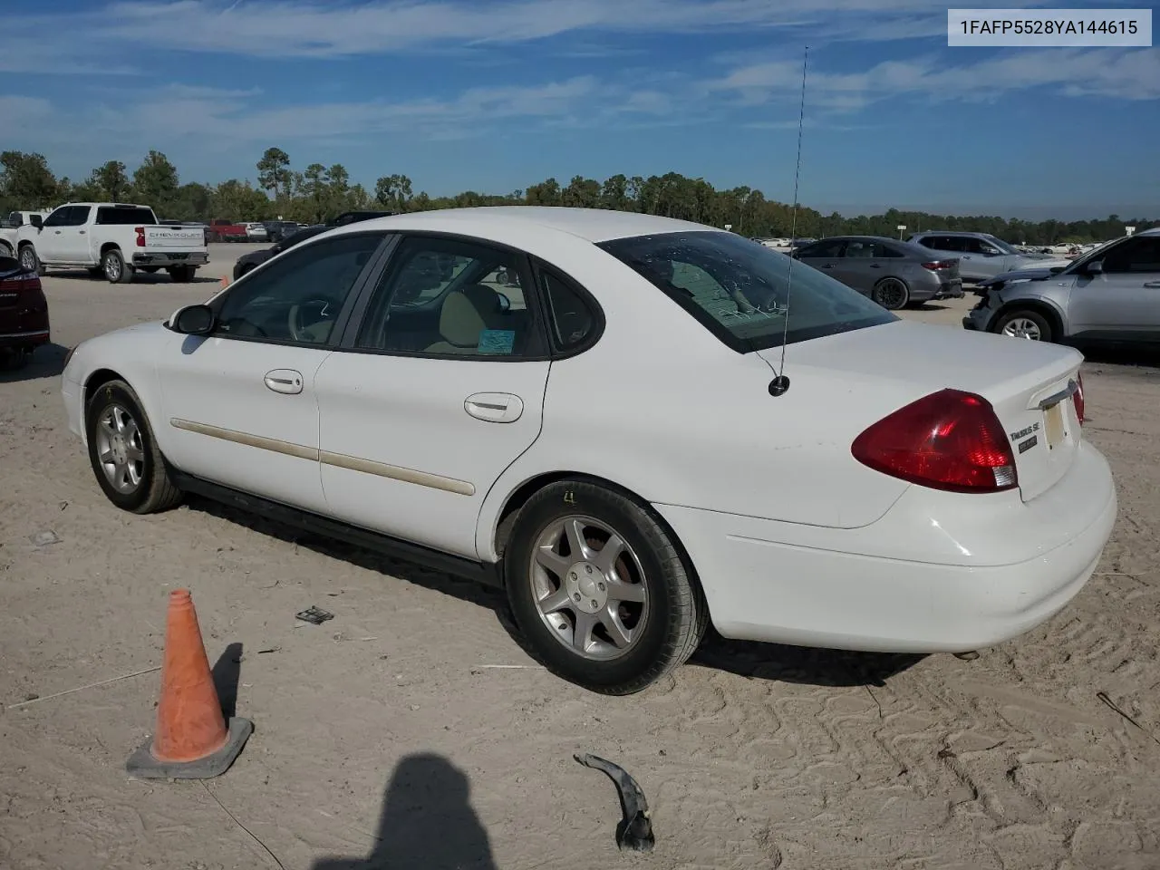 2000 Ford Taurus Ses VIN: 1FAFP5528YA144615 Lot: 77206134