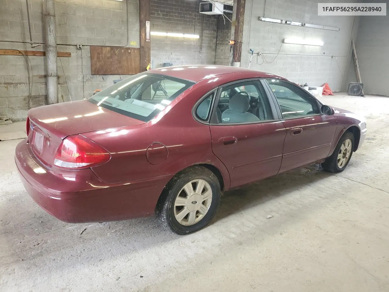 1FAFP56295A228940 2005 Ford Taurus Sel