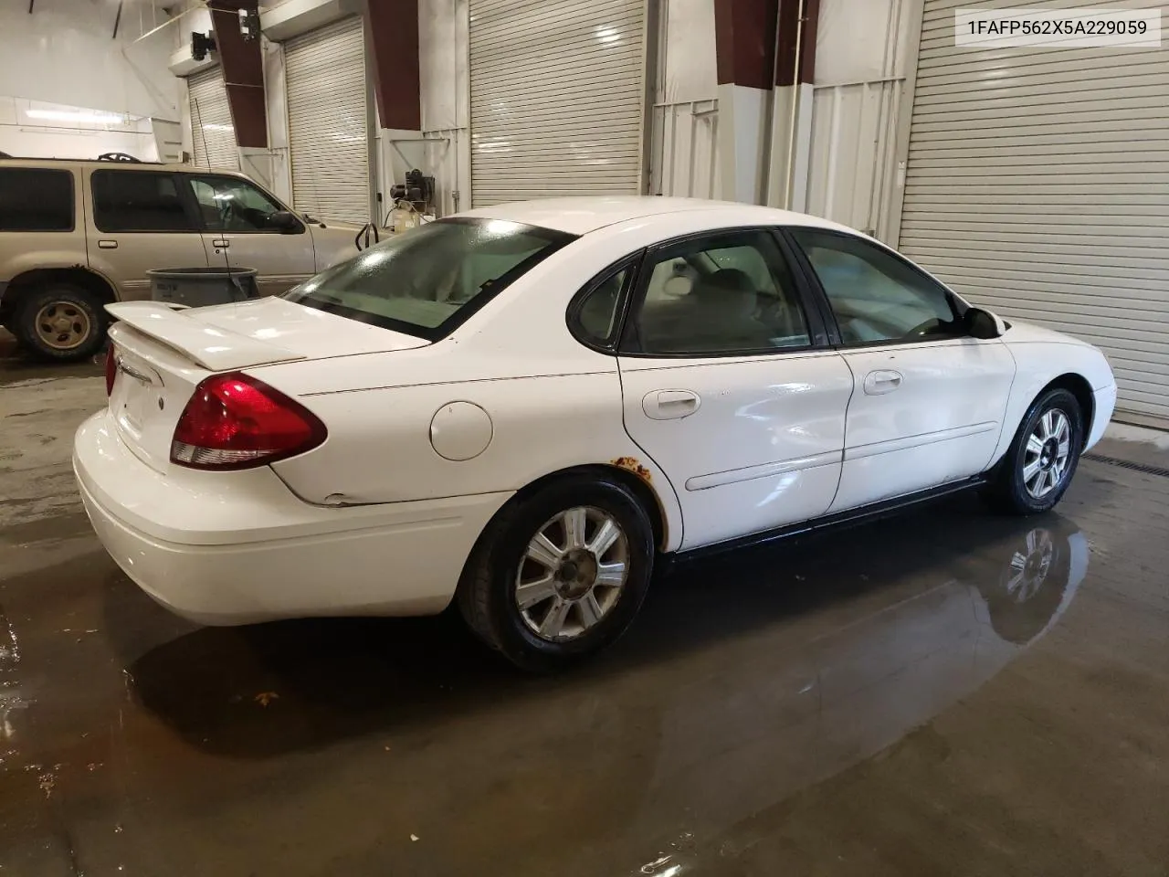 2005 Ford Taurus Sel VIN: 1FAFP562X5A229059 Lot: 76207594