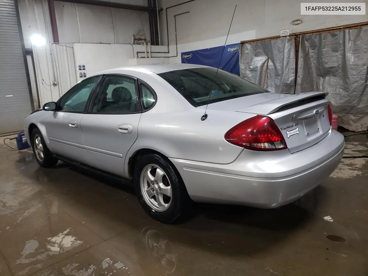 2005 Ford Taurus Se VIN: 1FAFP53225A212955 Lot: 77141274