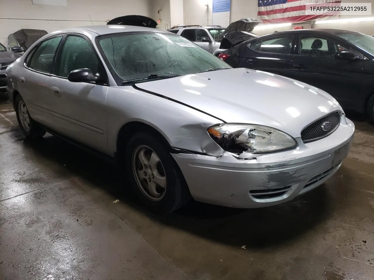 2005 Ford Taurus Se VIN: 1FAFP53225A212955 Lot: 77141274