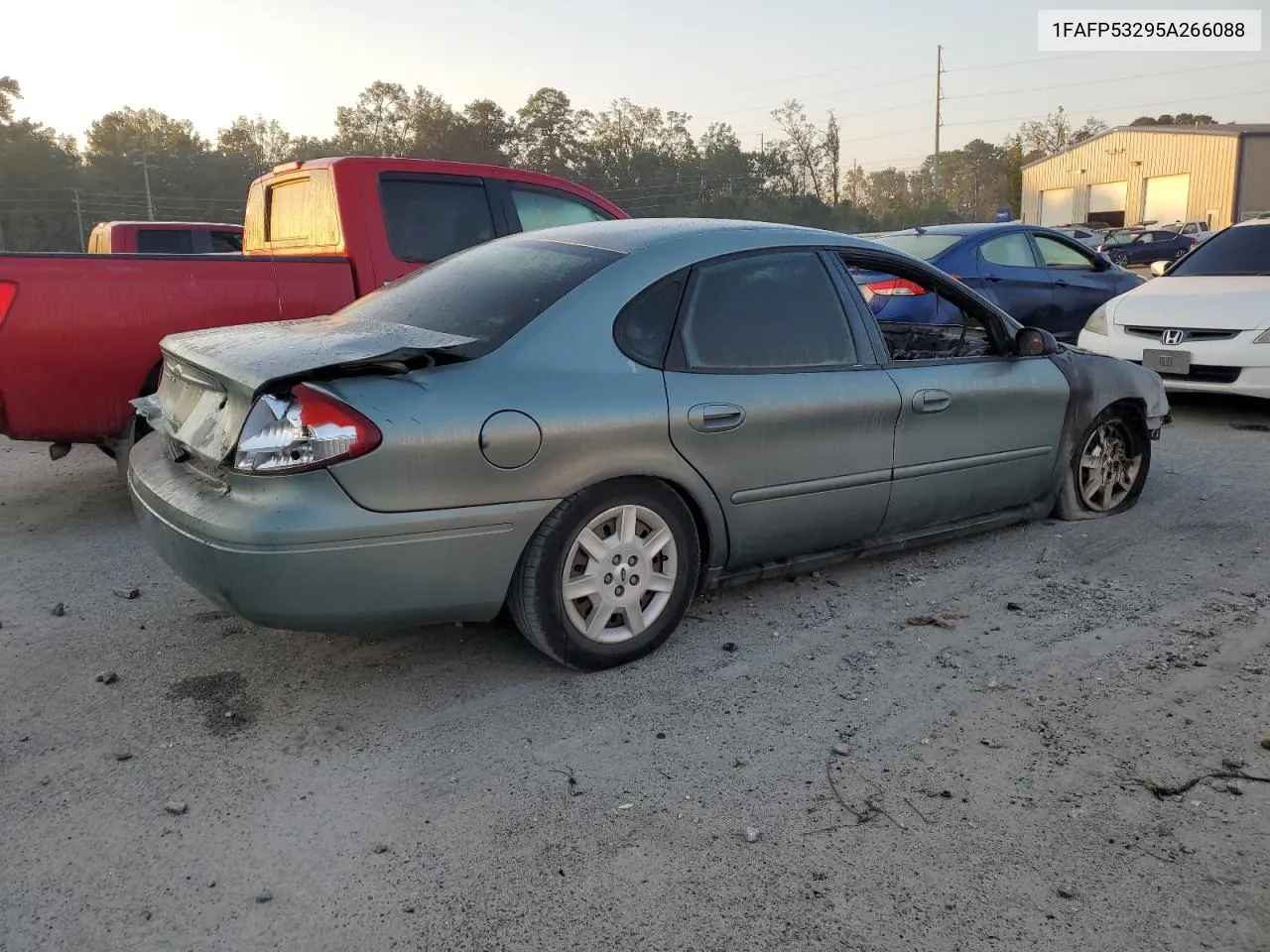 2005 Ford Taurus Se VIN: 1FAFP53295A266088 Lot: 77583504