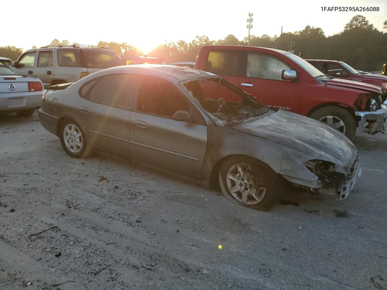 2005 Ford Taurus Se VIN: 1FAFP53295A266088 Lot: 77583504