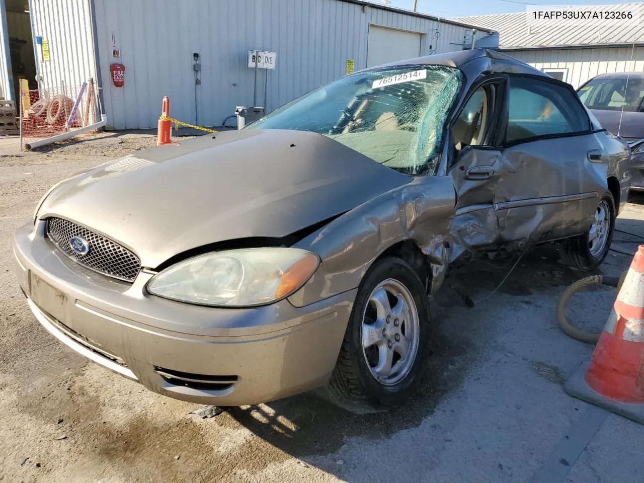 2007 Ford Taurus Se VIN: 1FAFP53UX7A123266 Lot: 76512514