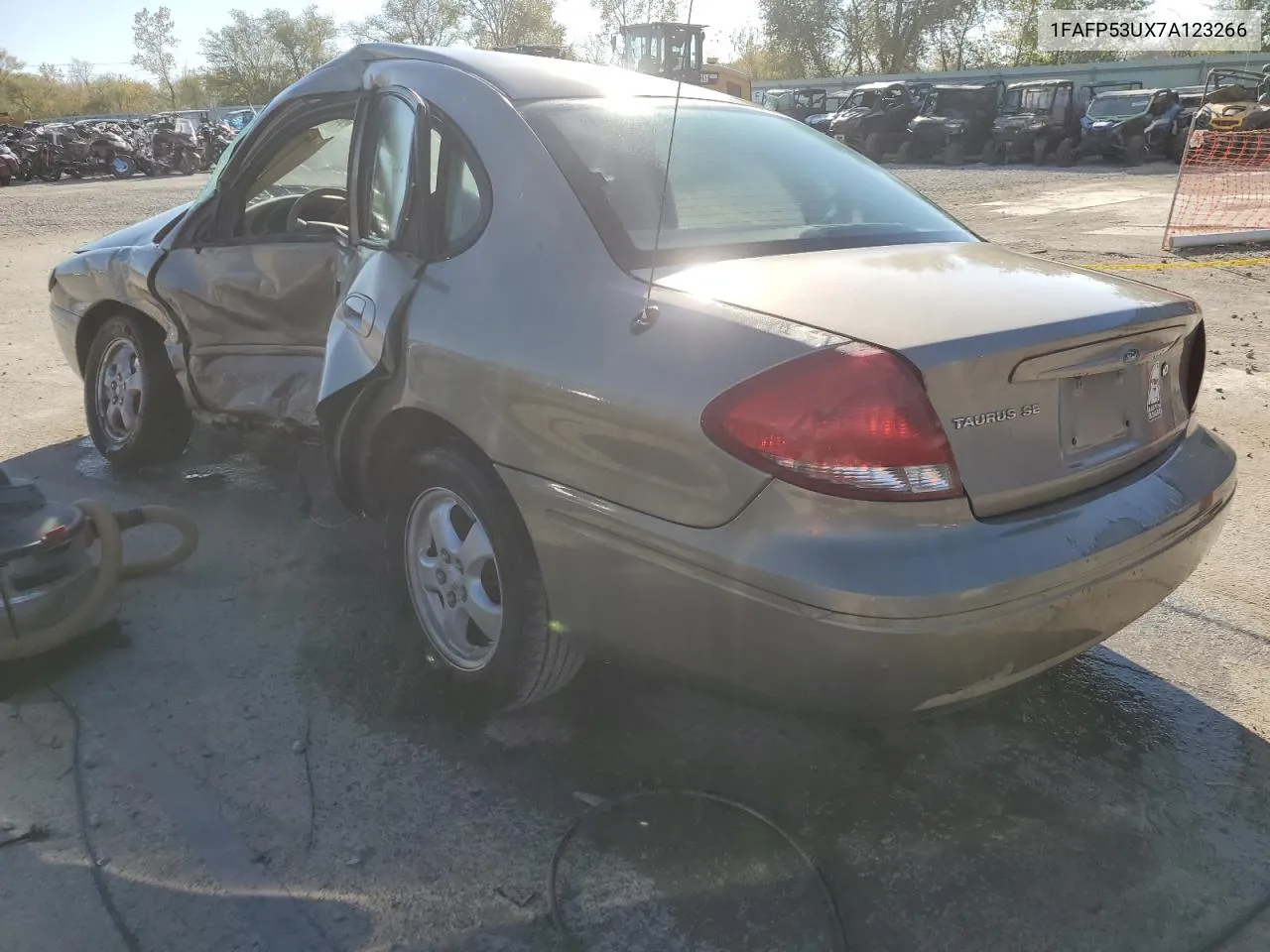 2007 Ford Taurus Se VIN: 1FAFP53UX7A123266 Lot: 76512514