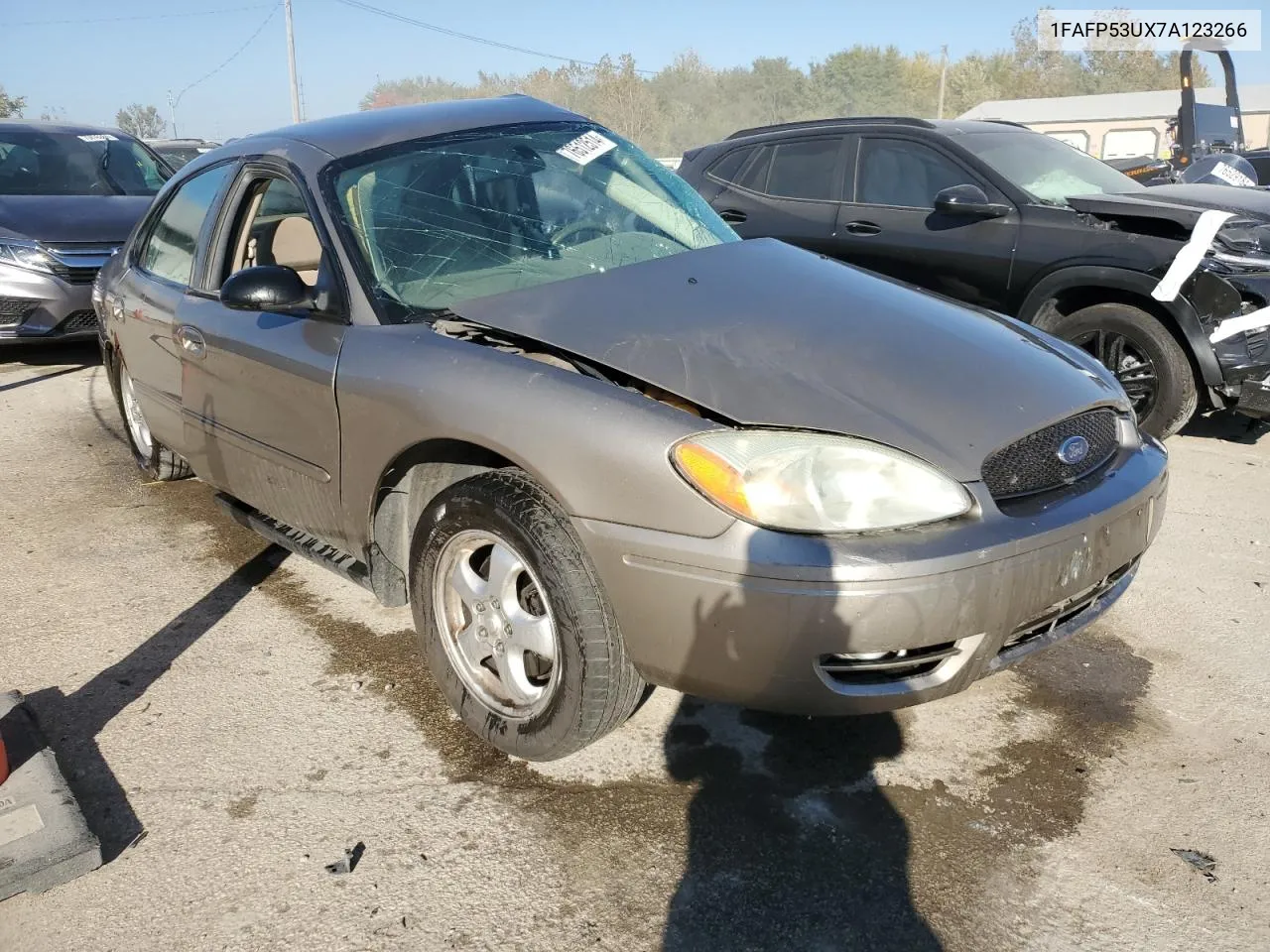 2007 Ford Taurus Se VIN: 1FAFP53UX7A123266 Lot: 76512514