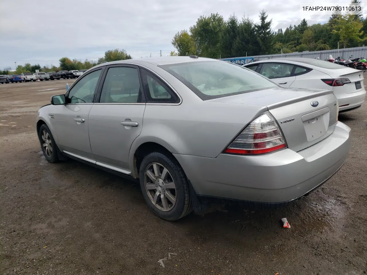 2009 Ford Taurus Sel VIN: 1FAHP24W79G110613 Lot: 72397834