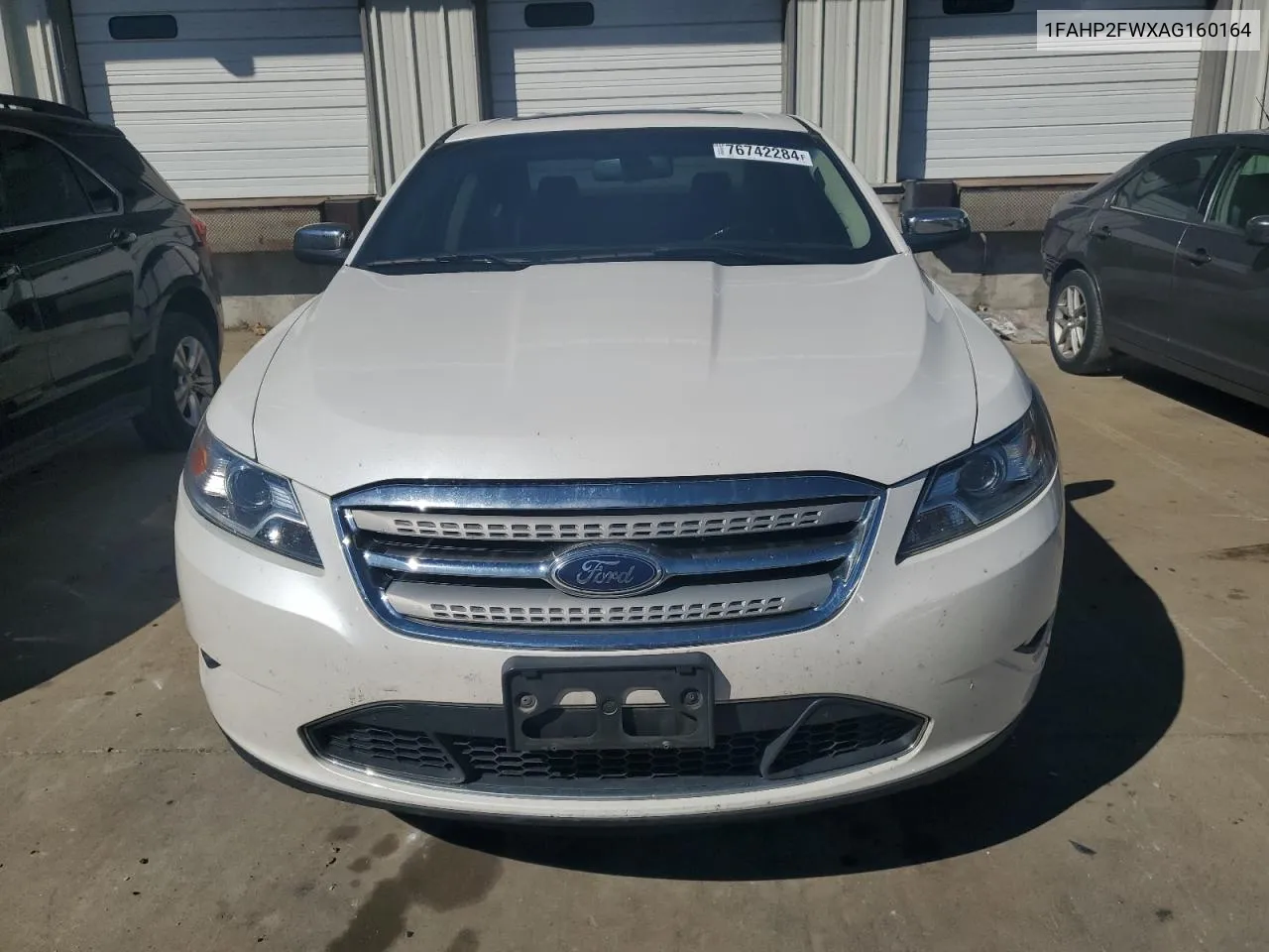 2010 Ford Taurus Limited VIN: 1FAHP2FWXAG160164 Lot: 76742284