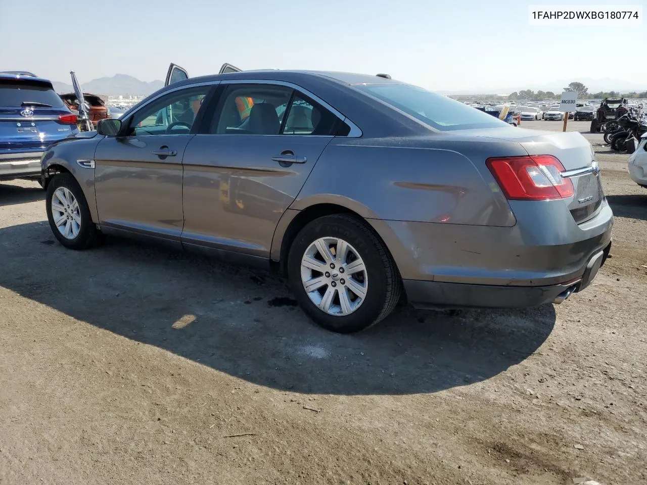 1FAHP2DWXBG180774 2011 Ford Taurus Se