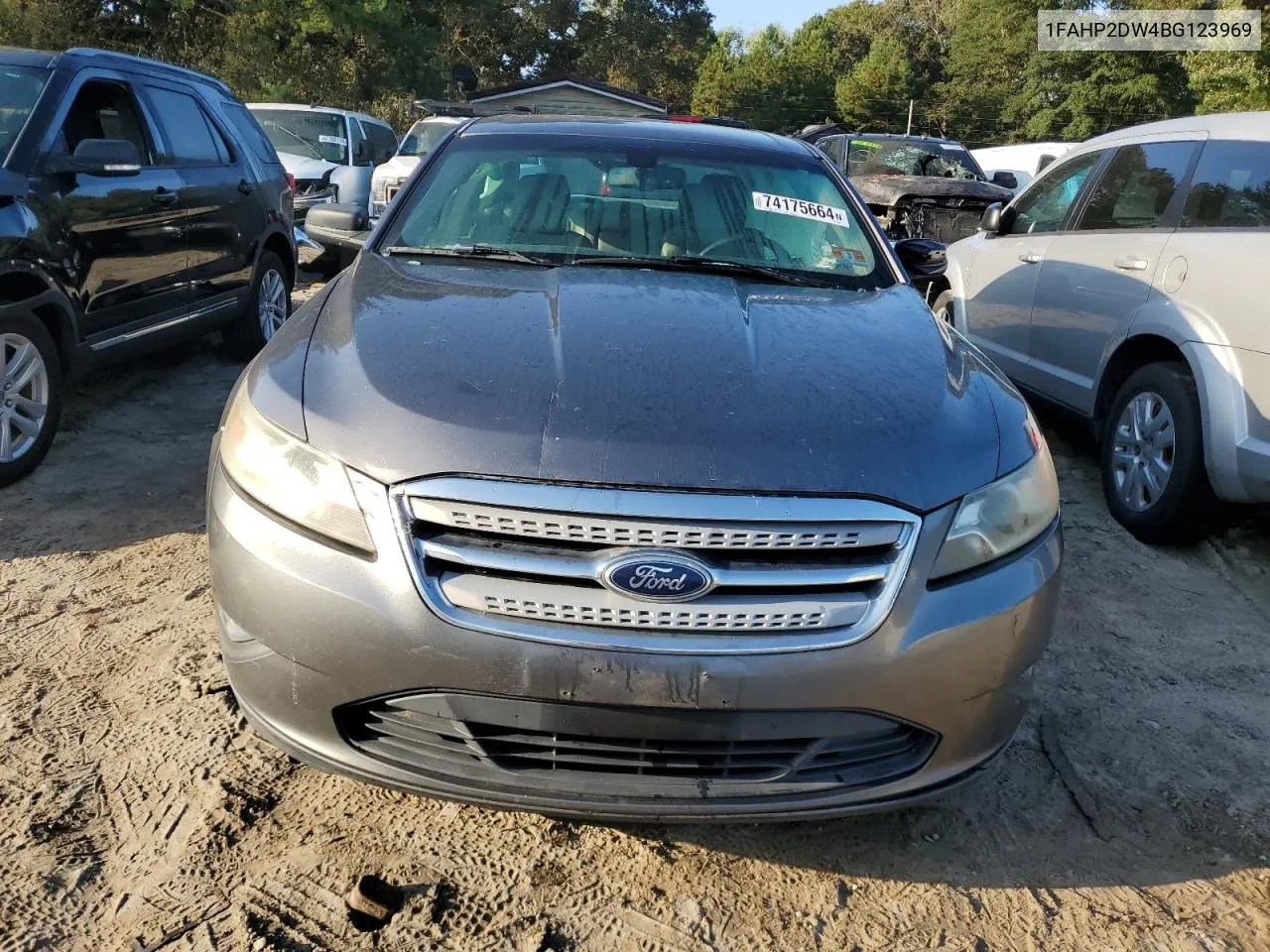 2011 Ford Taurus Se VIN: 1FAHP2DW4BG123969 Lot: 74175664