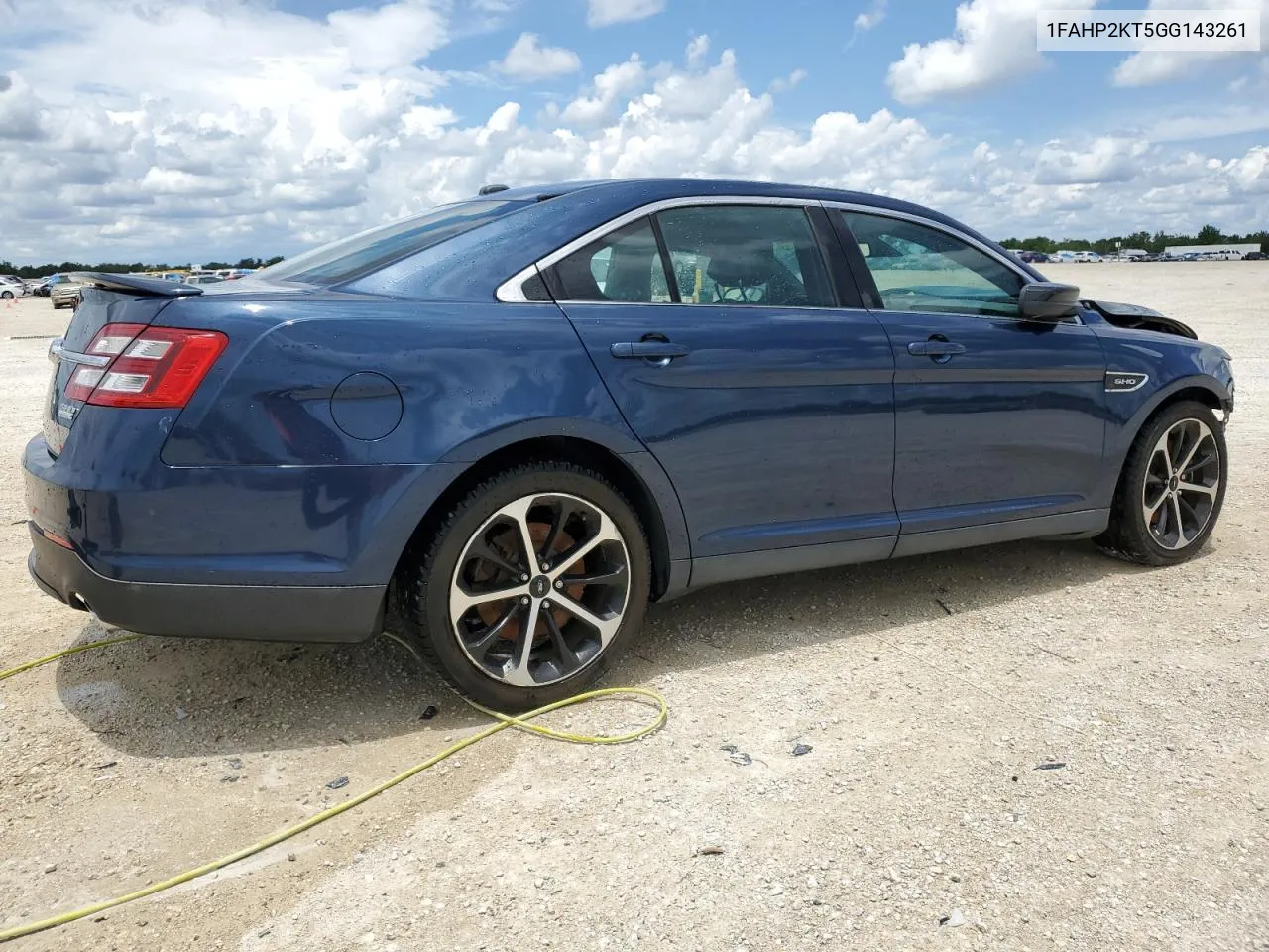 1FAHP2KT5GG143261 2016 Ford Taurus Sho