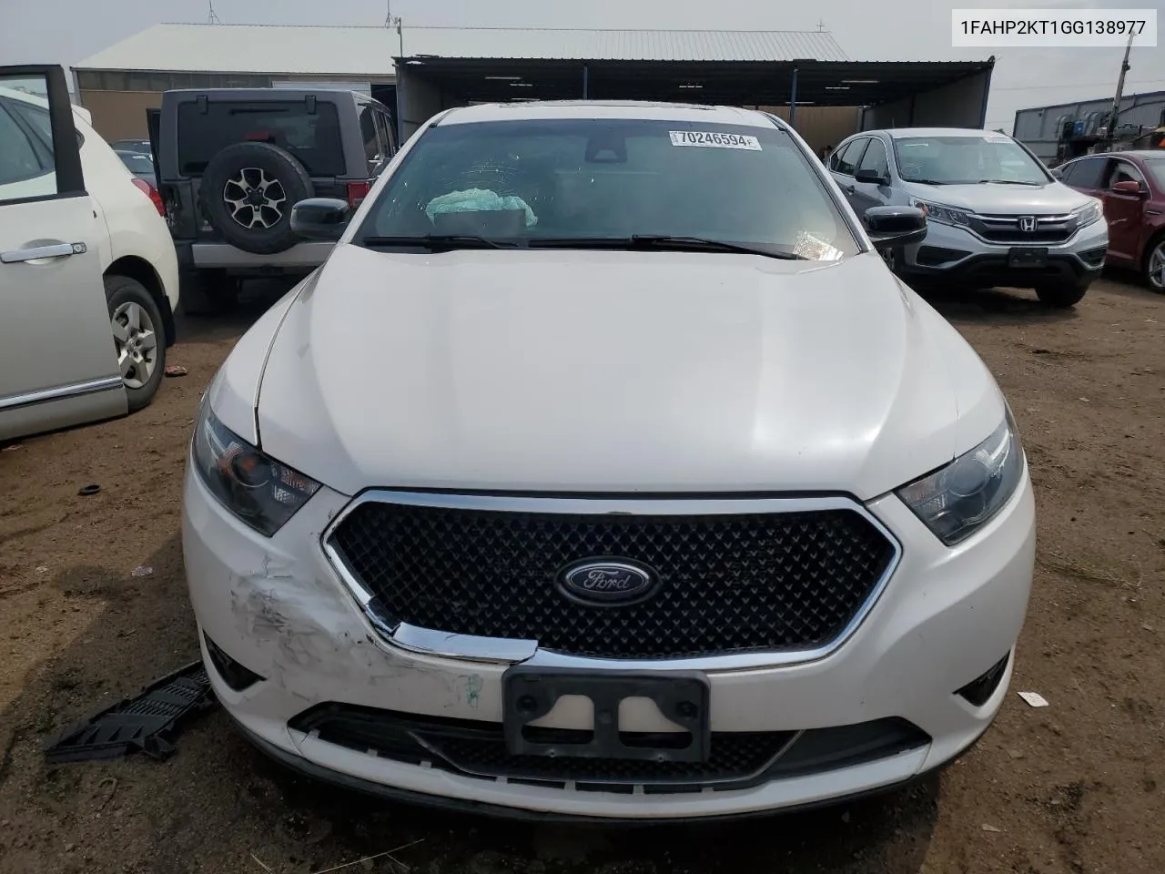 1FAHP2KT1GG138977 2016 Ford Taurus Sho