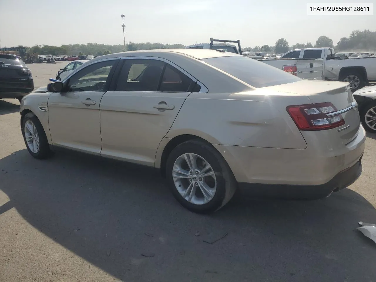 1FAHP2D85HG128611 2017 Ford Taurus Se