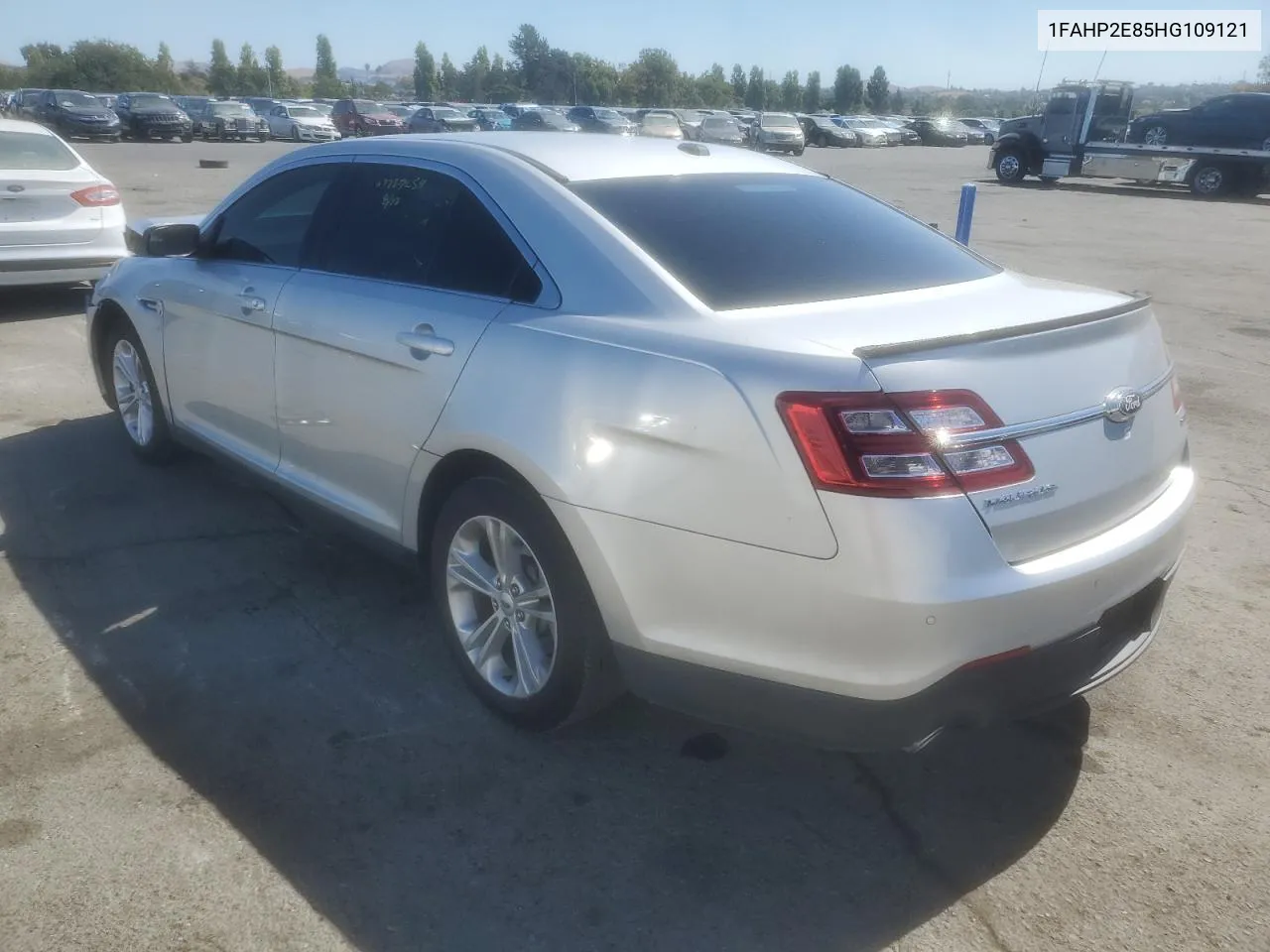 2017 Ford Taurus Sel VIN: 1FAHP2E85HG109121 Lot: 70045654