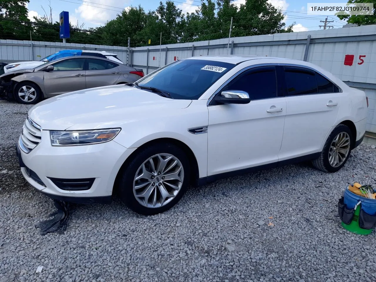 1FAHP2F82JG109744 2018 Ford Taurus Limited