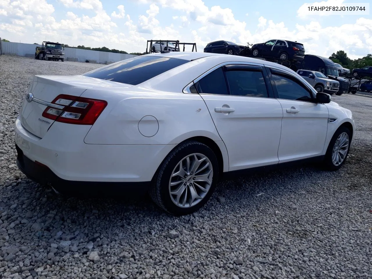 2018 Ford Taurus Limited VIN: 1FAHP2F82JG109744 Lot: 55882124