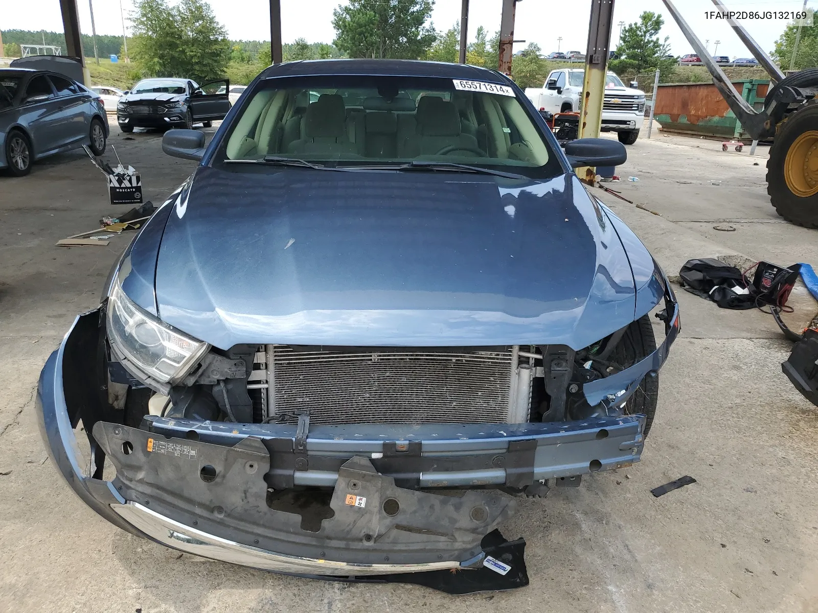 1FAHP2D86JG132169 2018 Ford Taurus Se