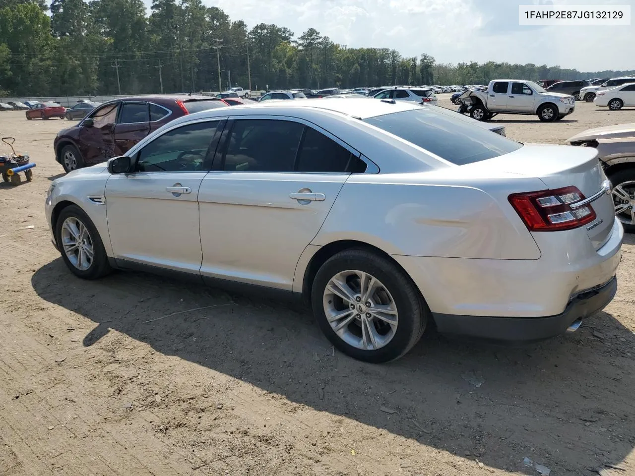 1FAHP2E87JG132129 2018 Ford Taurus Sel