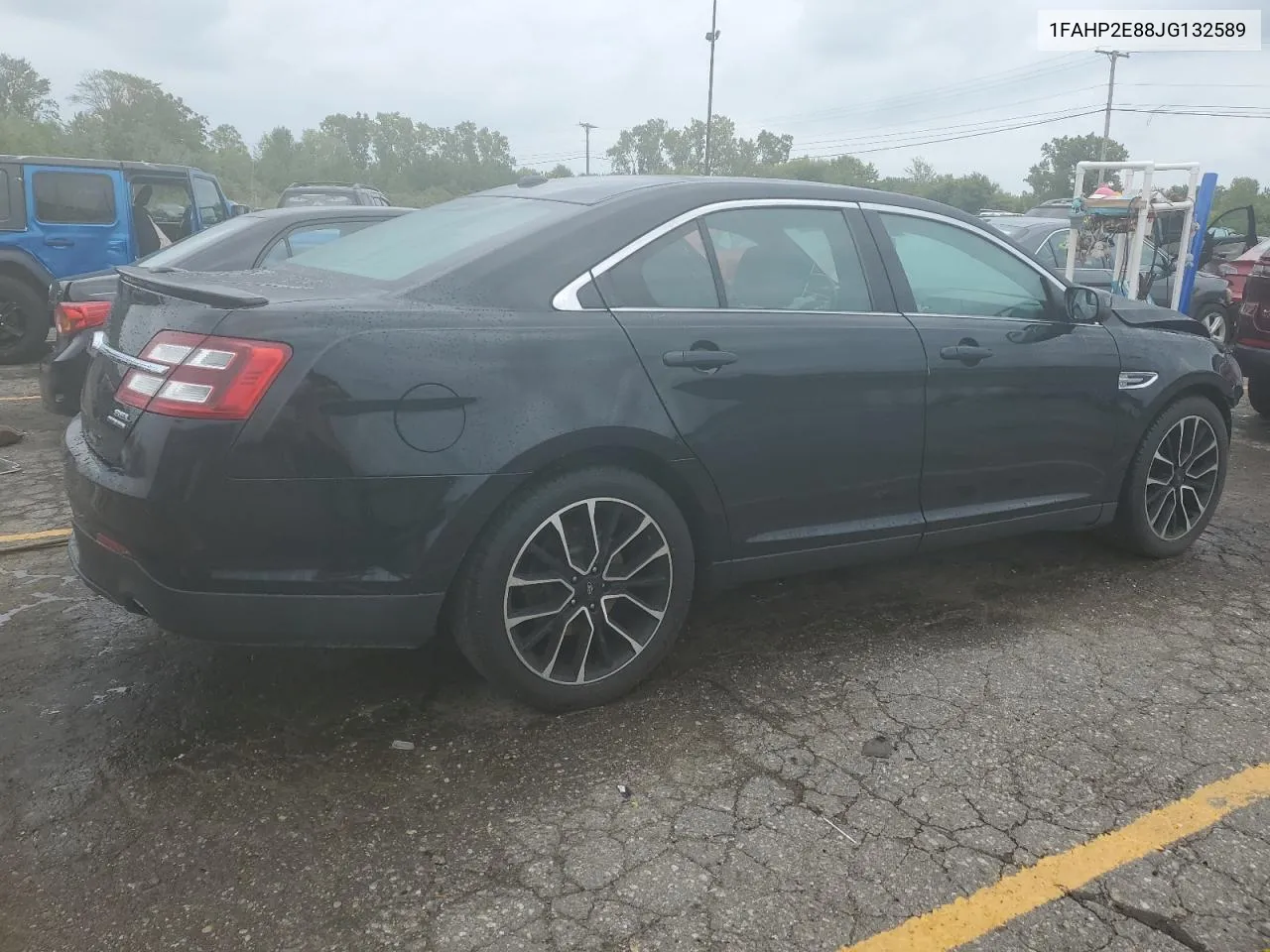 1FAHP2E88JG132589 2018 Ford Taurus Sel